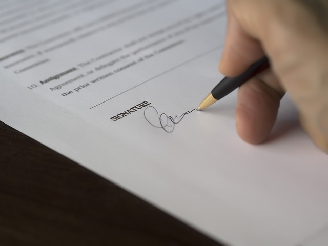 podepisování smlouvy